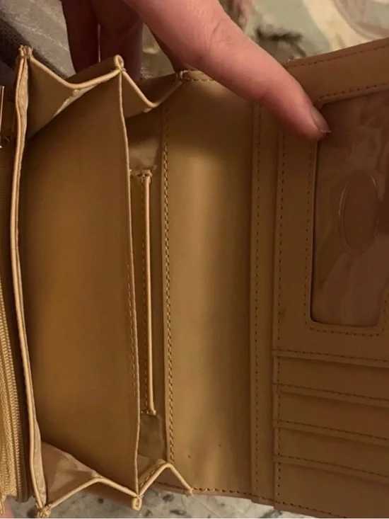GUESS Beige Signature brown Wallet - Picture 3 of 3